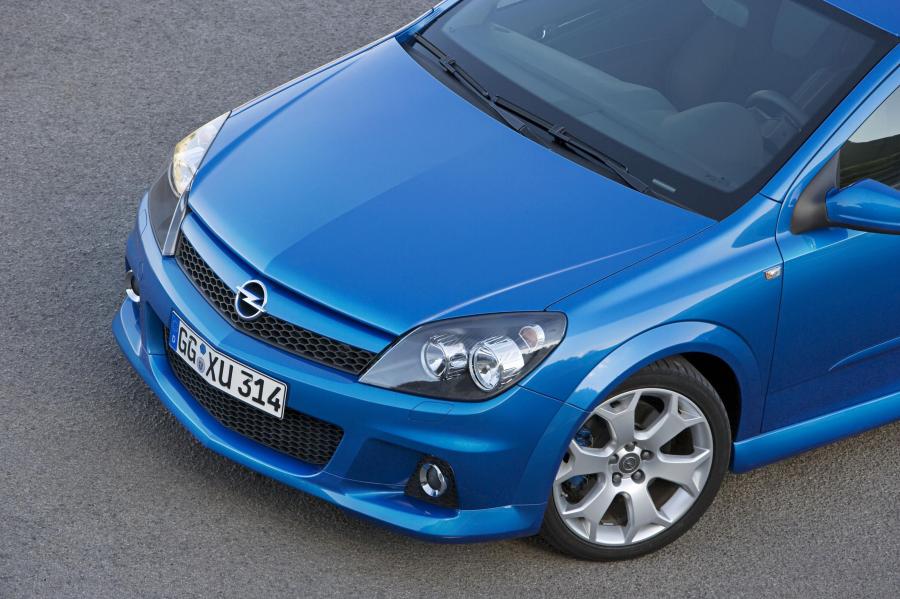  Opel Astra OPC 2006 года  (фото 27 из 44)